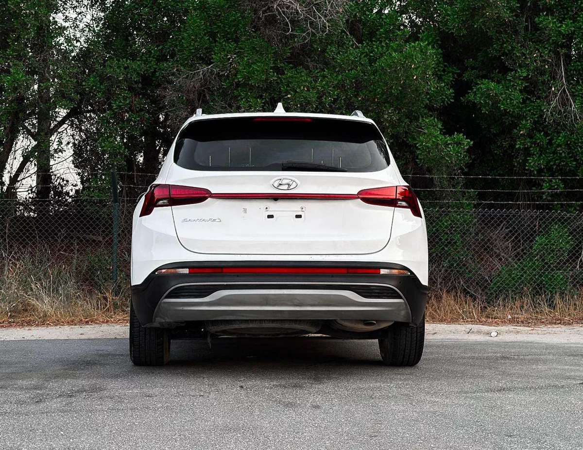 Hyundai Santa Fe SMART Hyundai Santa Fe | 2.5 L | 2023 | GCC | Accident-Free | In Excellent Condition | 1142 P.M-5-0
