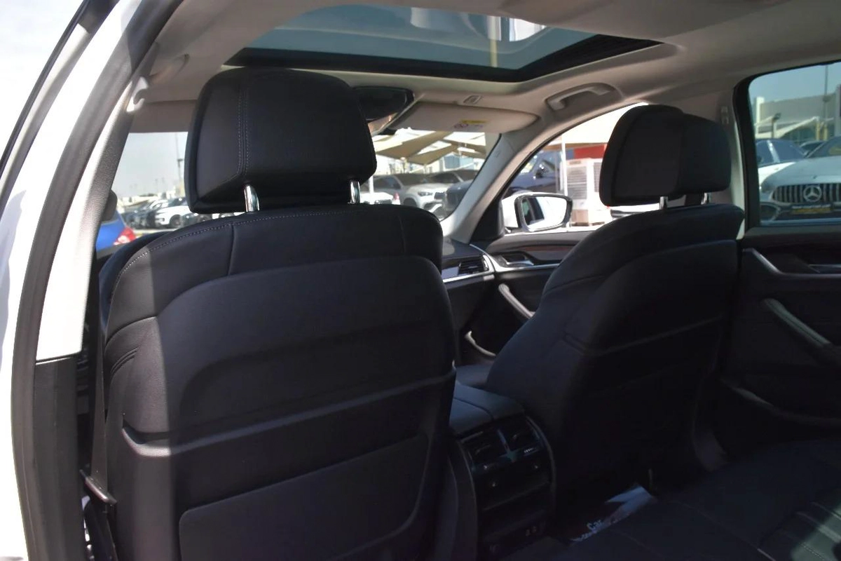 520i RWD 2023 | WHITE-3-3