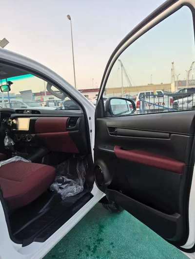 TOYOTA HILUX 4X4 SINGLE CAB PETROL-7