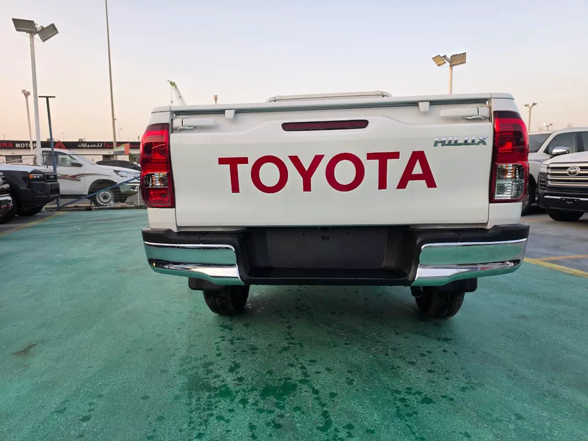 TOYOTA HILUX 4X4 SINGLE CAB PETROL-5-5