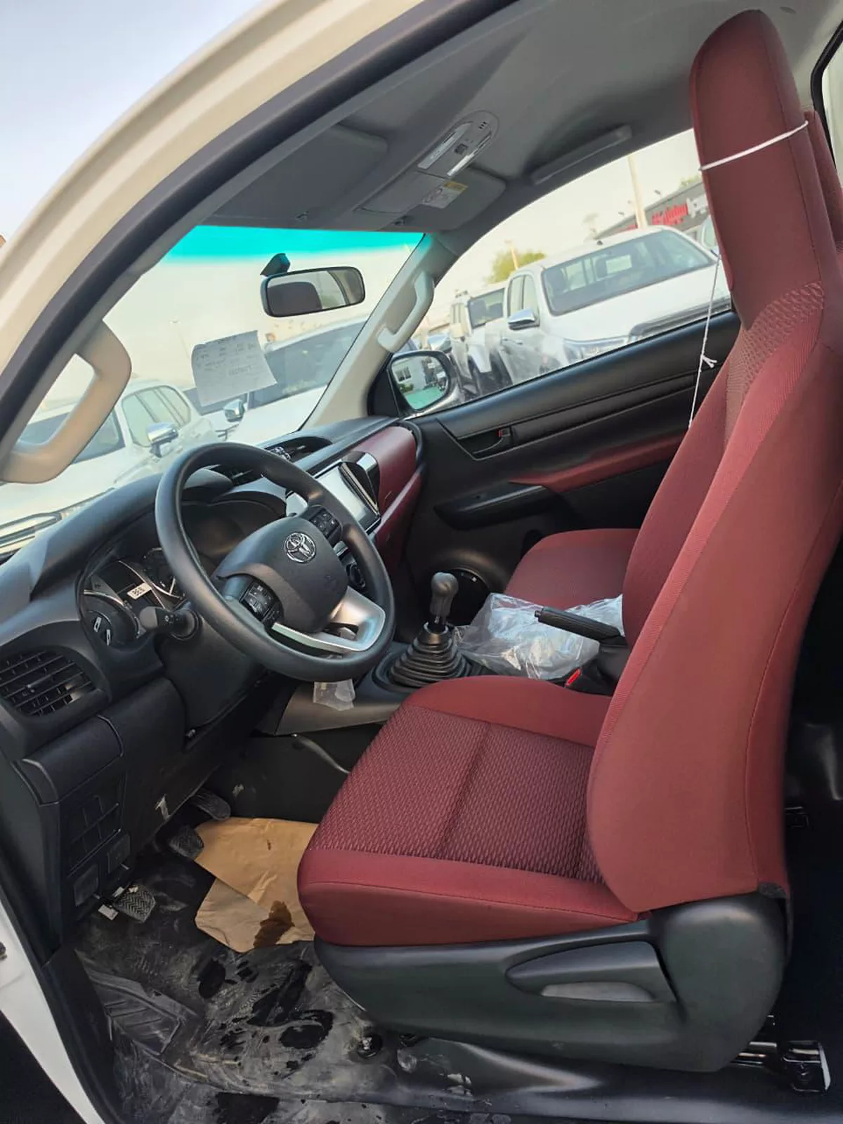 TOYOTA HILUX 4X4 SINGLE CAB PETROL-1-1