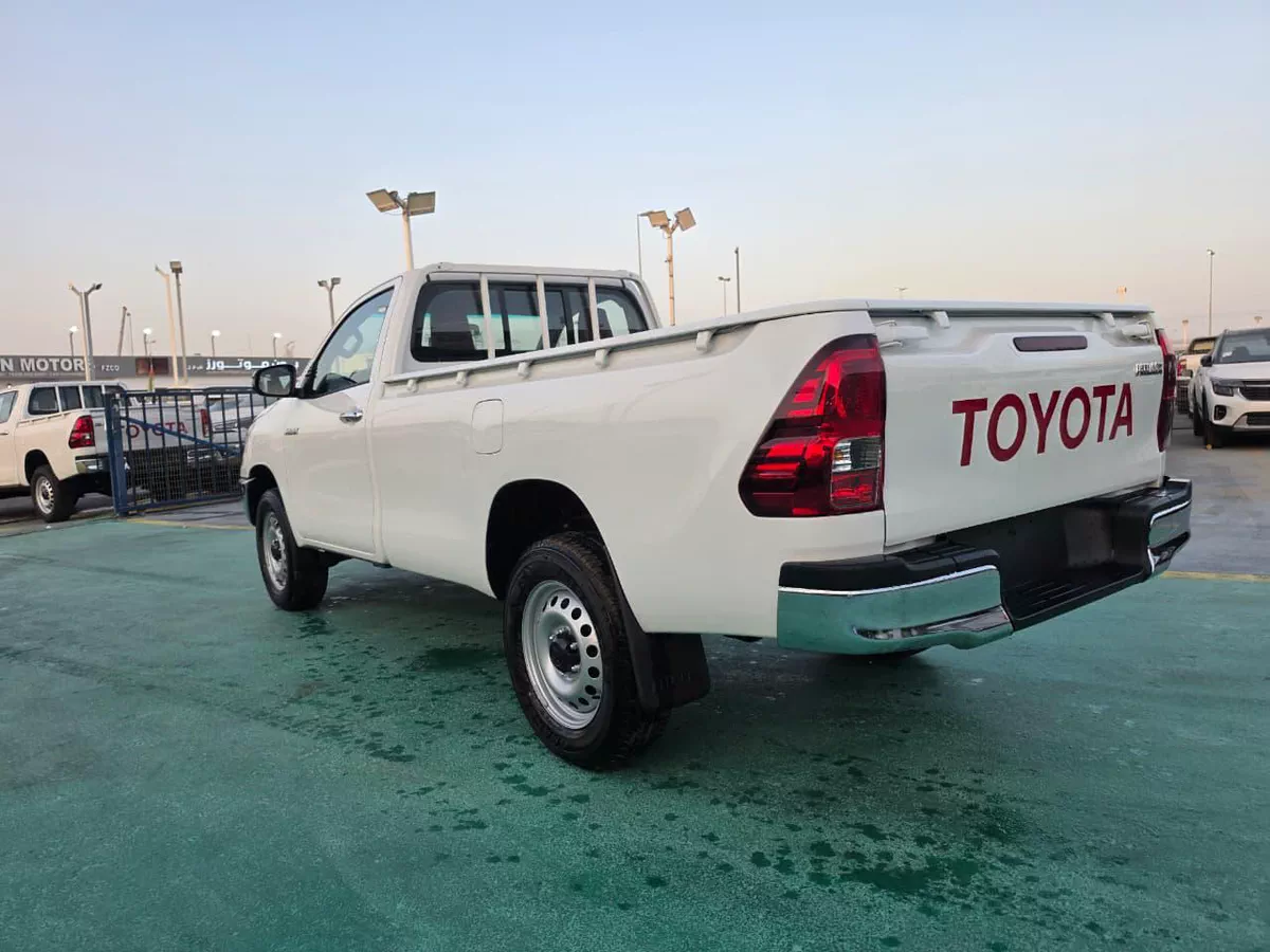TOYOTA HILUX 4X4 SINGLE CAB PETROL-3-3