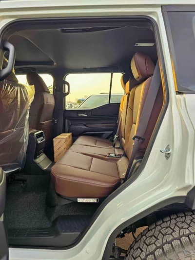 Toyota Prado VXR TURBO || 2.8L V4 DIESEL | DRIVER PWR SEAT WITH LEATHER | DVD+CAMERA | COOL BOX (CODE # PDADV2)-11