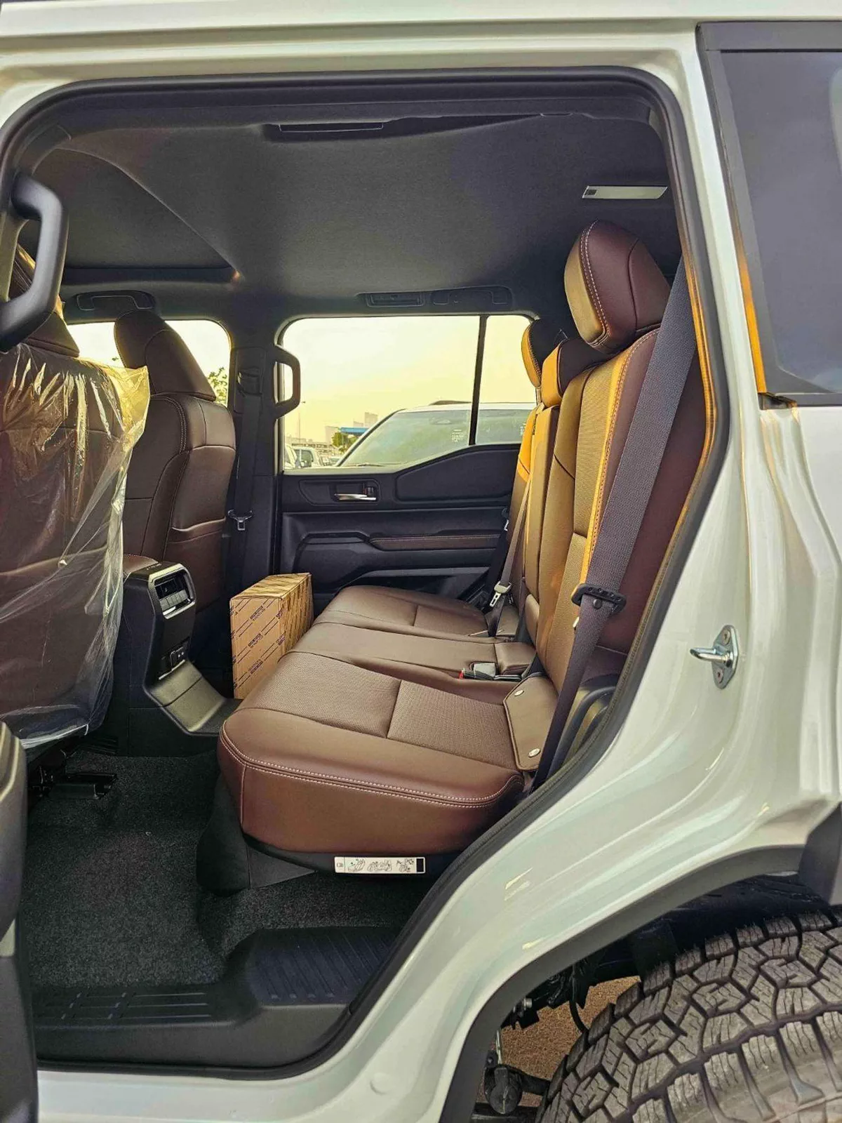 Toyota Prado VXR TURBO || 2.8L V4 DIESEL | DRIVER PWR SEAT WITH LEATHER | DVD+CAMERA | COOL BOX (CODE # PDADV2)-11-0