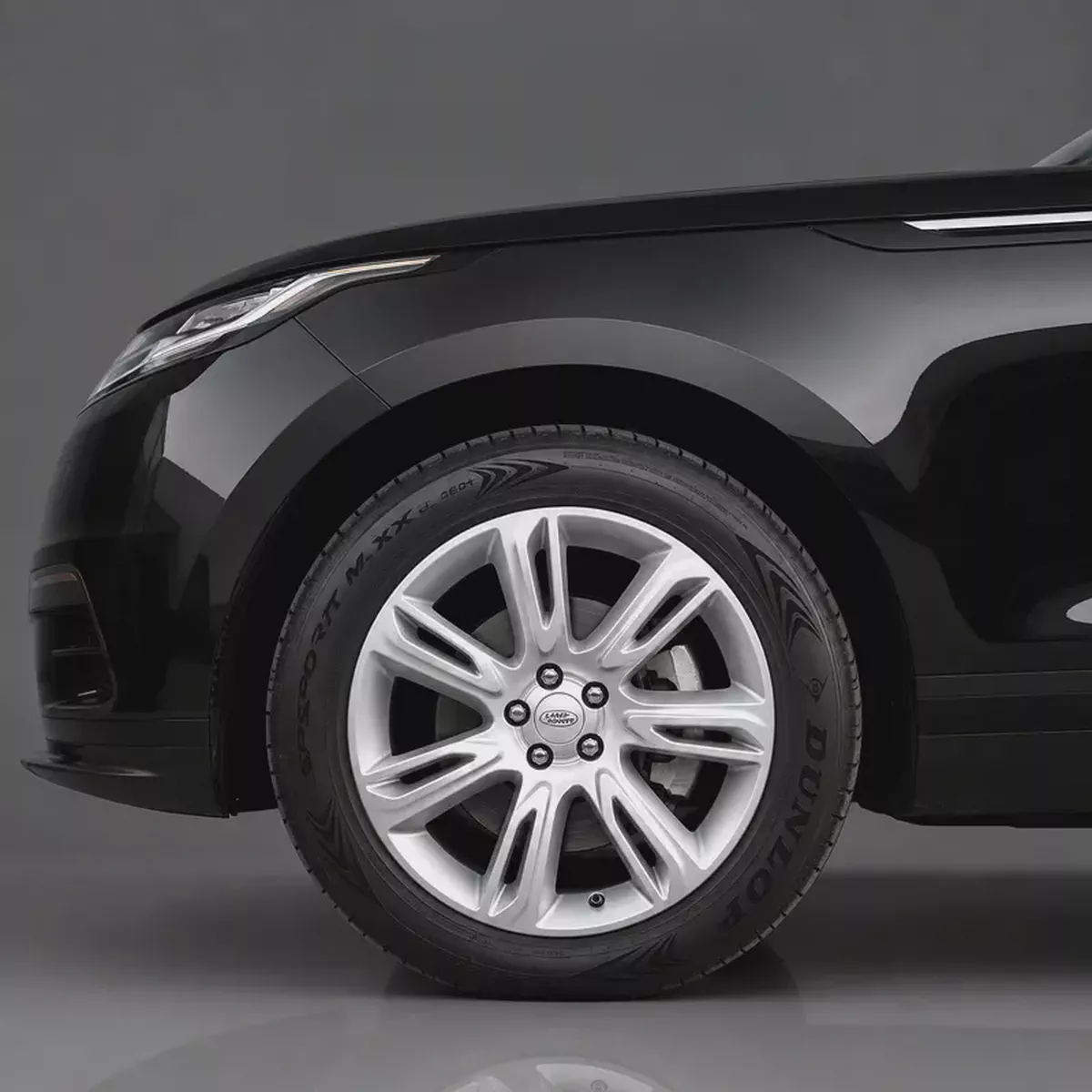 AED 1,915 P.M • 0% Downpayment • Range Rover Velar P250 S • 1 Year Warranty-5-5