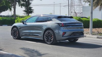 ZEEKR 001 AWD (Grey White)-7