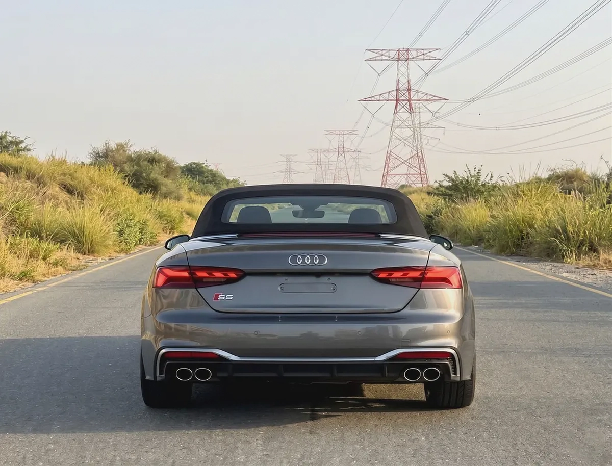 AED 3,400 Monthly No down payment - 2023 Audi S5 3.0 TFSI quattro - American Specs - Convertible-3-3