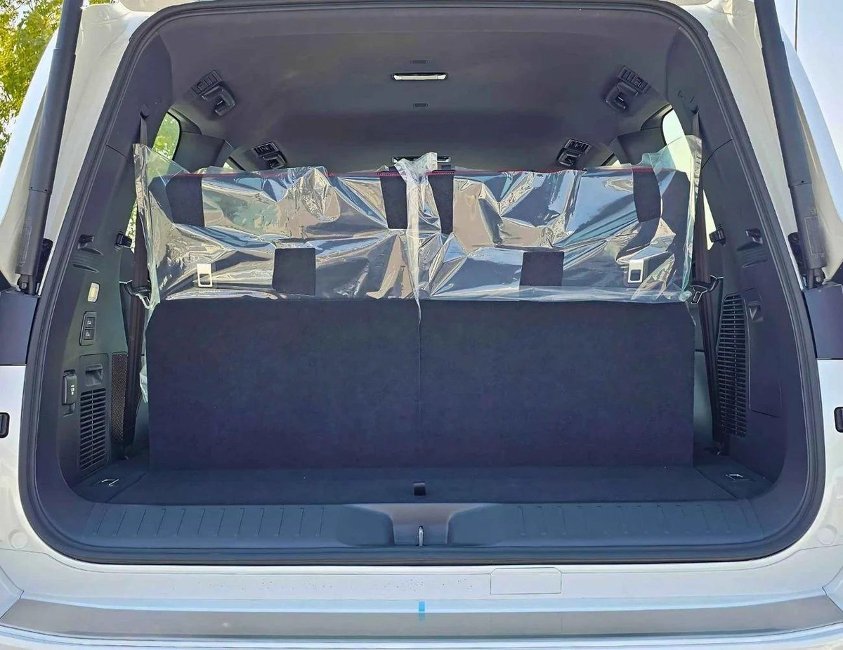 Toyota Land Cruiser VXR LC300 TWIN TURBO / 3.3L DIESEL V6 / FULL OPTION (CODE#LCDVXRH)-9-9