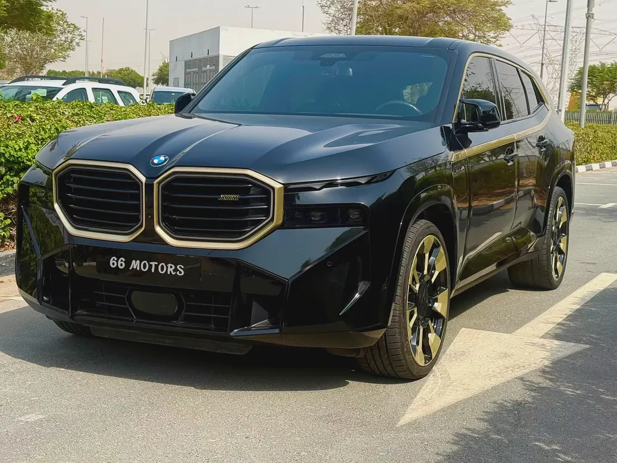 2023 BMW XM | 4.4L V8 Hybrid | Luxury SUV-1-1