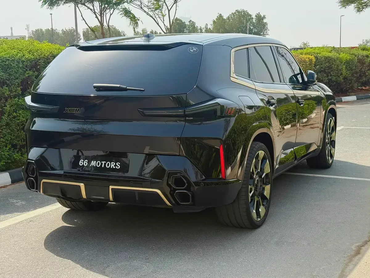 2023 BMW XM | 4.4L V8 Hybrid | Luxury SUV-3-3