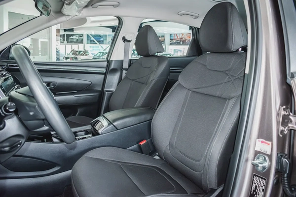 DEALER WARRANTY 1 YR / 20,000 KM | GCC | 2.0 L | AED 1100 PM