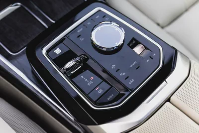 BMW 740i M Sport Individual – 2026 | GCC | Only 2,050 KM | 2 Years Warranty | AED 449,000-8