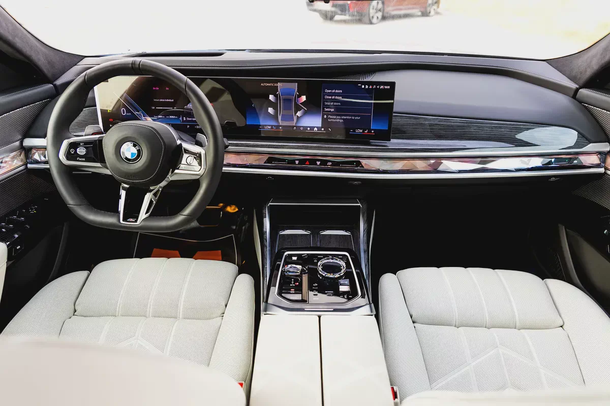 BMW 740i M Sport Individual – 2026 | GCC | Only 2,050 KM | 2 Years Warranty | AED 449,000-15-15