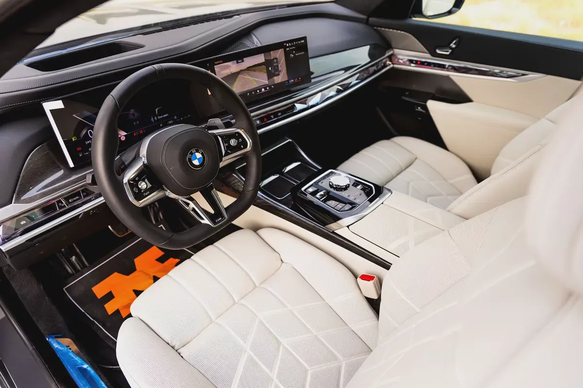 BMW 740i M Sport Individual – 2026 | GCC | Only 2,050 KM | 2 Years Warranty | AED 449,000-5-5