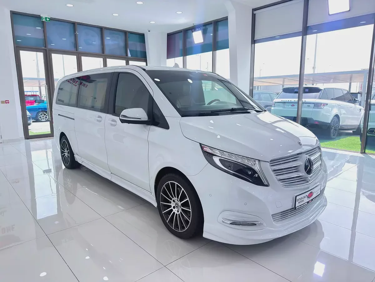 Mercedes-Benz Viano FUN 2019 | GCC Specs | Low Mileage | Pristine Condition-2-2