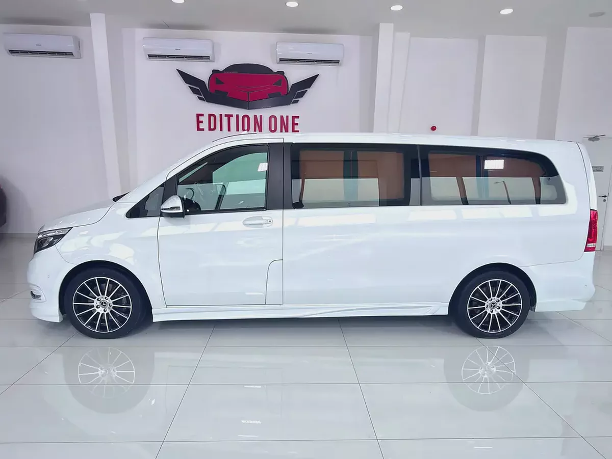Mercedes-Benz Viano FUN 2019 | GCC Specs | Low Mileage | Pristine Condition-3-3