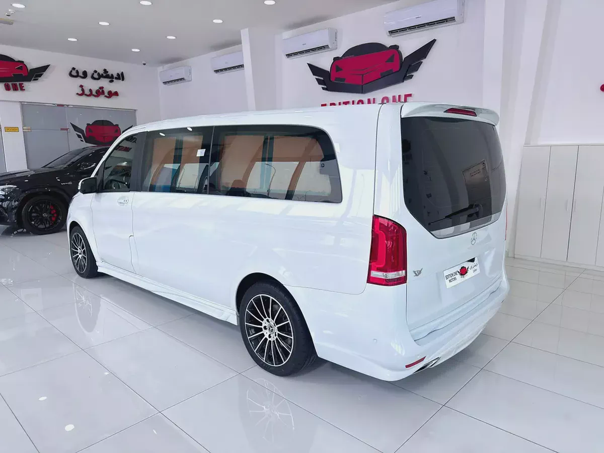 Mercedes-Benz Viano FUN 2019 | GCC Specs | Low Mileage | Pristine Condition-7-7