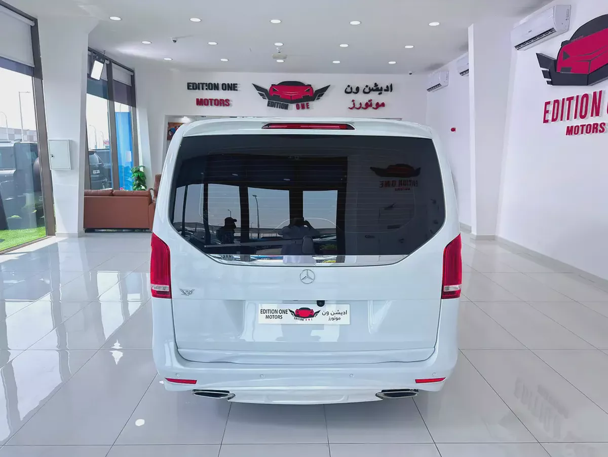 Mercedes-Benz Viano FUN 2019 | GCC Specs | Low Mileage | Pristine Condition-8-8