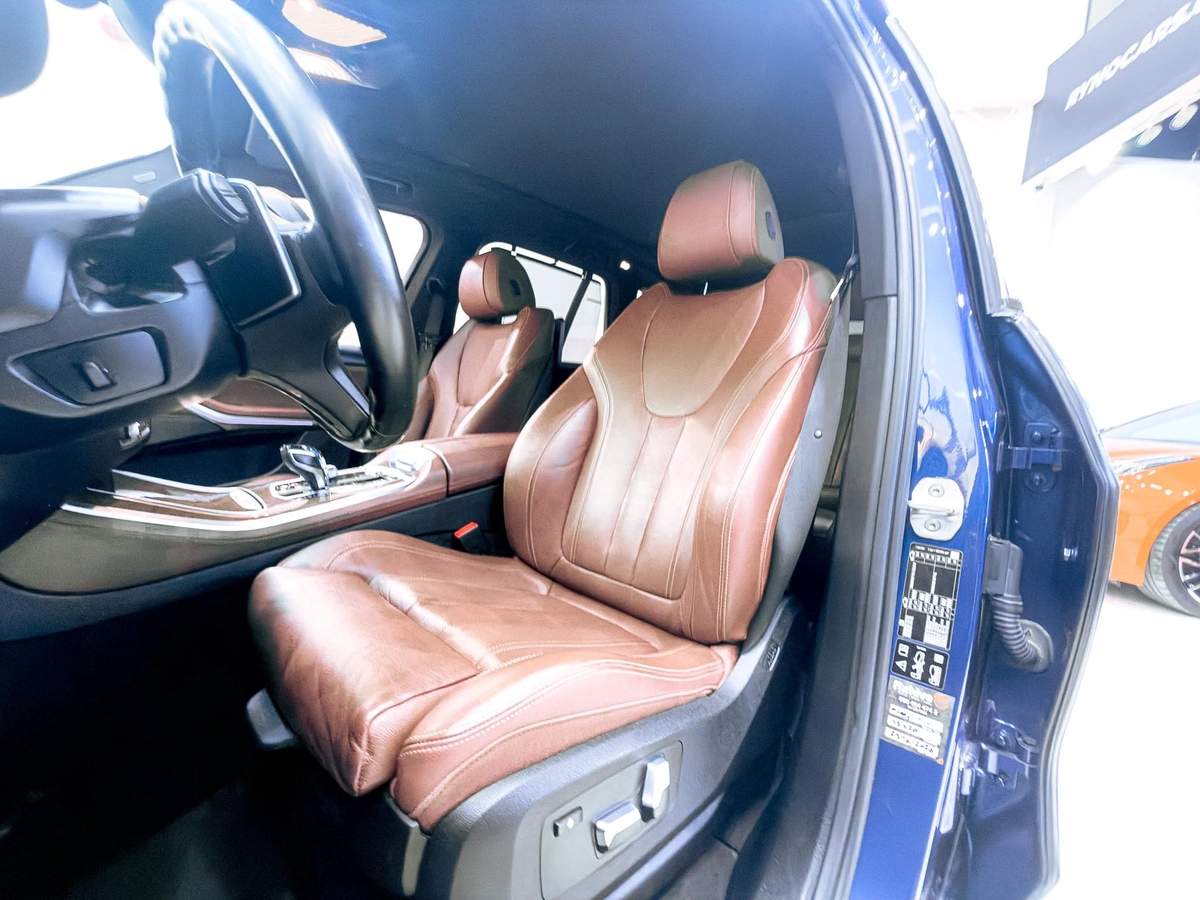 2020 BMW X5 xDrive40i M Sport 3.0L V6 // EMI starting from 3,035 AED-3-3