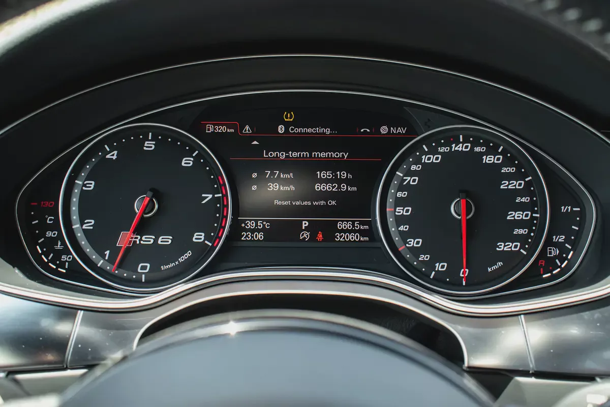 2014 Audi RS6 Twin-Turbo V8 | Only 32,000 KM | Exceptional Condition-10-10