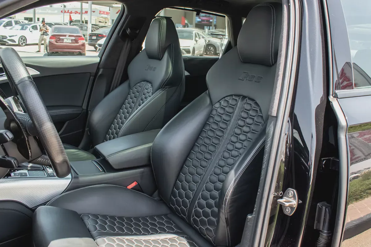 2014 Audi RS6 Twin-Turbo V8 | Only 32,000 KM | Exceptional Condition-15-15