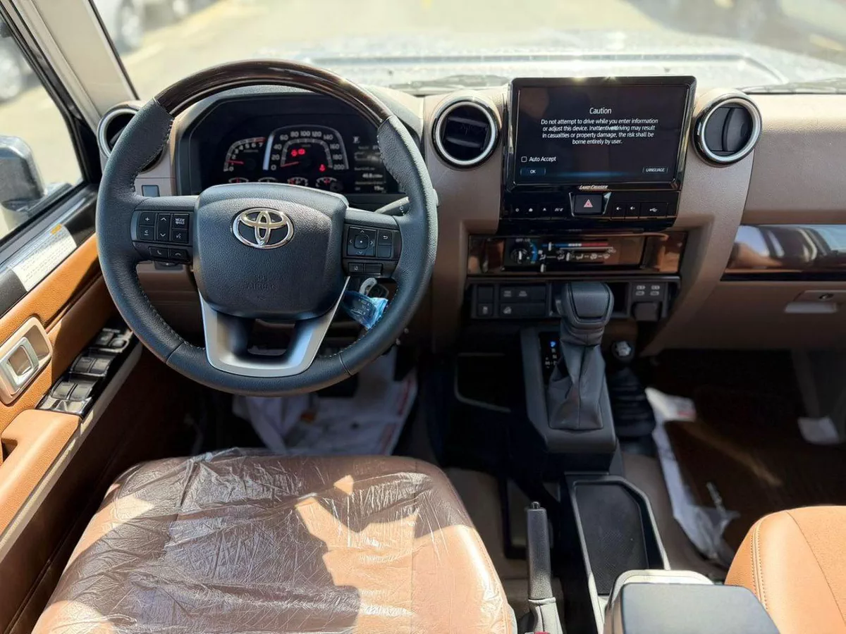 Toyota Land Cruiser Pick Up-4-0