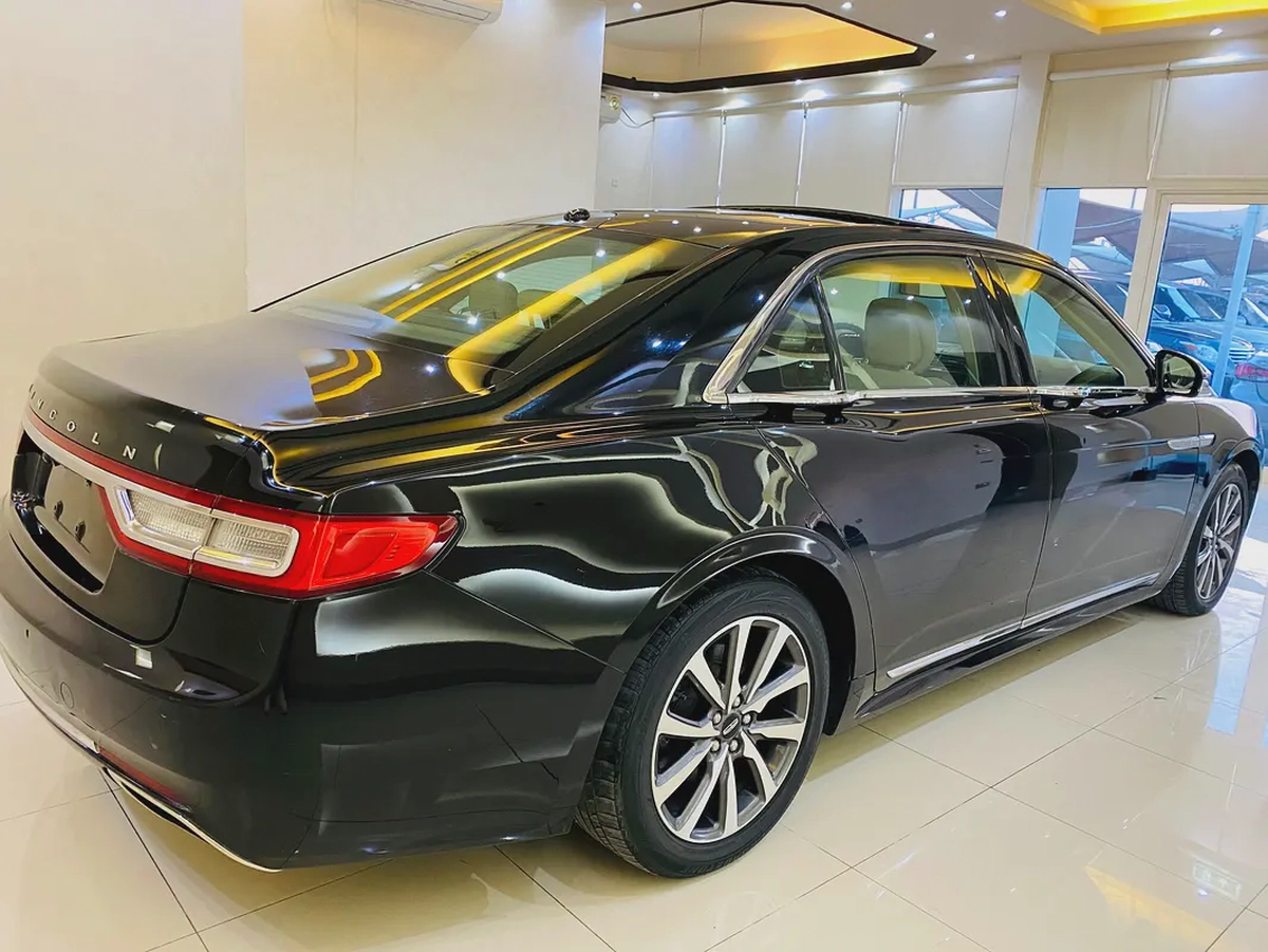 2017 Lincoln Continental Premiere GCC Specs-9-9
