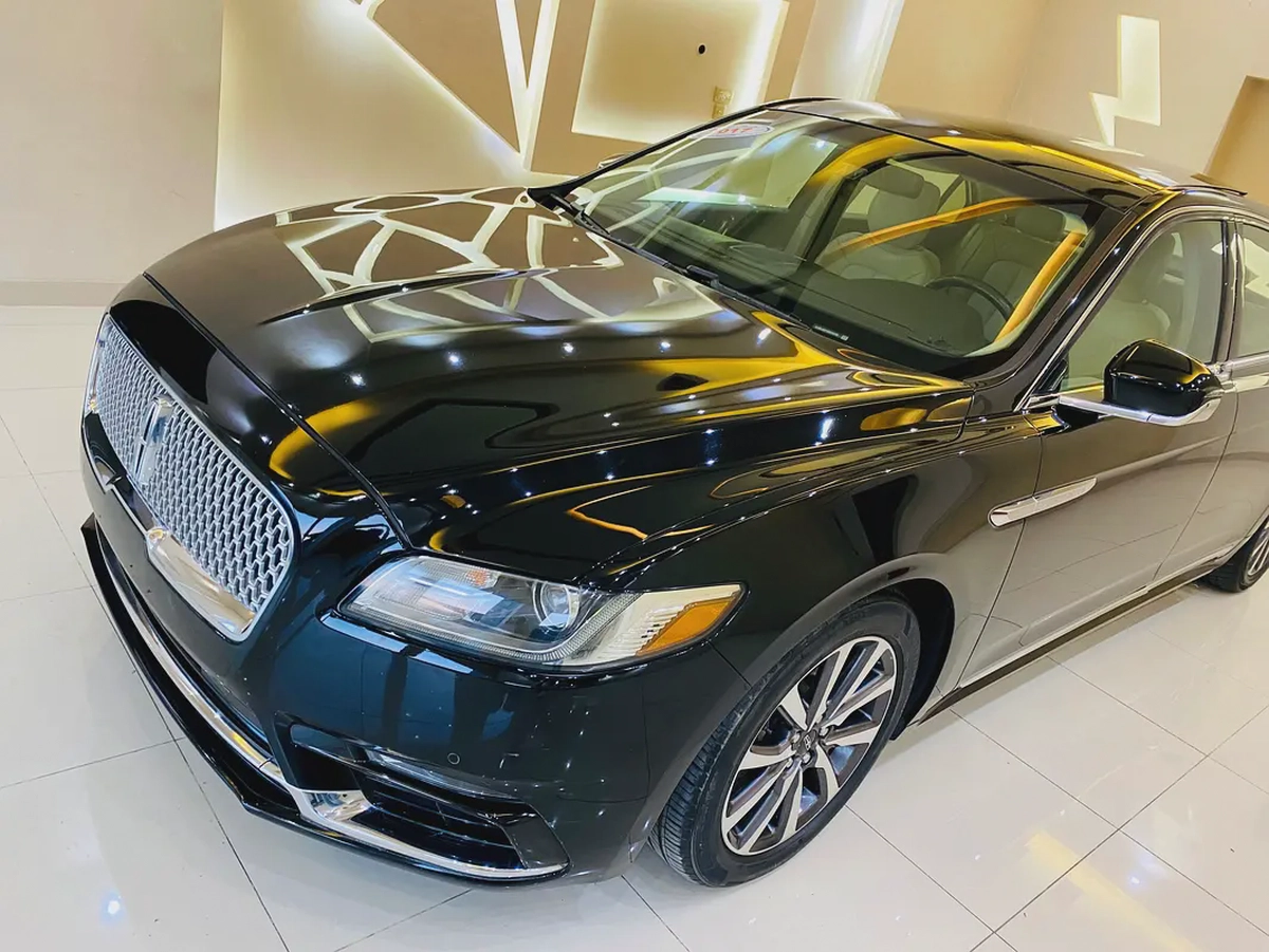 2017 Lincoln Continental Premiere GCC Specs-4-4