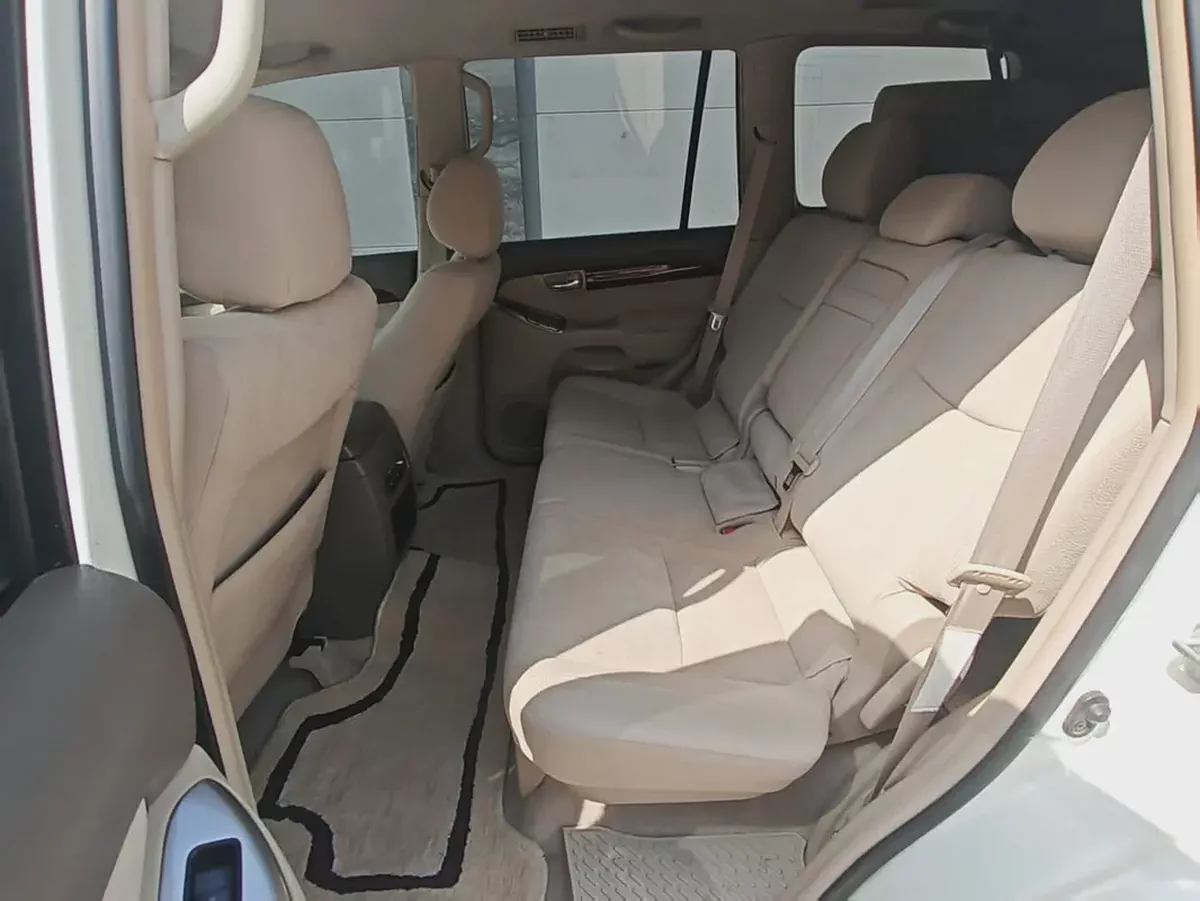 Toyota Prado VX 2009 | GCC Specs | Excellent Condition-4-4