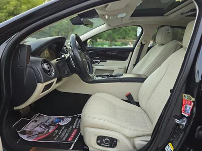 Jaguar XJ 50 / 2019 V6 3.0L GCC Specs | Orginal paint | Accidrnt free | 2Keys | Perfect condition-15