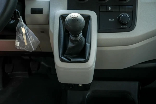 2026 Toyota Hiace High Roof 2.8L MT Diesel (13-Seat)