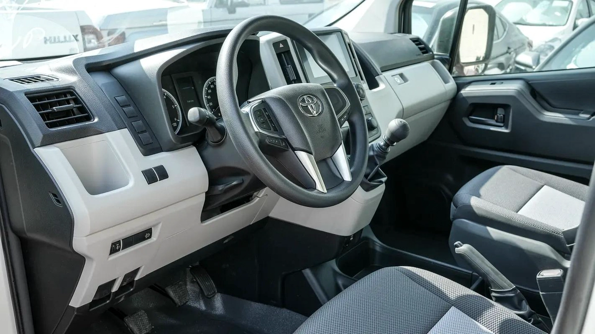 2026 Toyota Hiace High Roof 2.8L MT Diesel (13-Seat)-3-3
