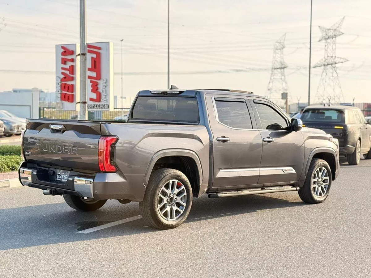 Toyota Tundra  HYBRID 360 Camera, panoramic, head up display 2023-2-0