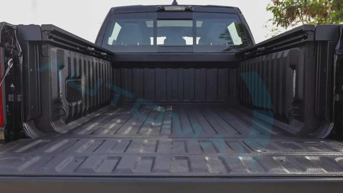 ( For Export / multiple colors ) 2026/2026 RAM 1500 LIMITED CREW CAB SST H.O 3.0TT GCC BRAND NEW-18-18