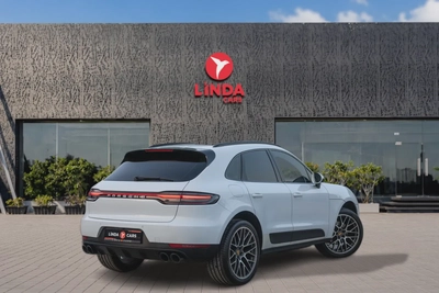 Porsche Macan 2021-12