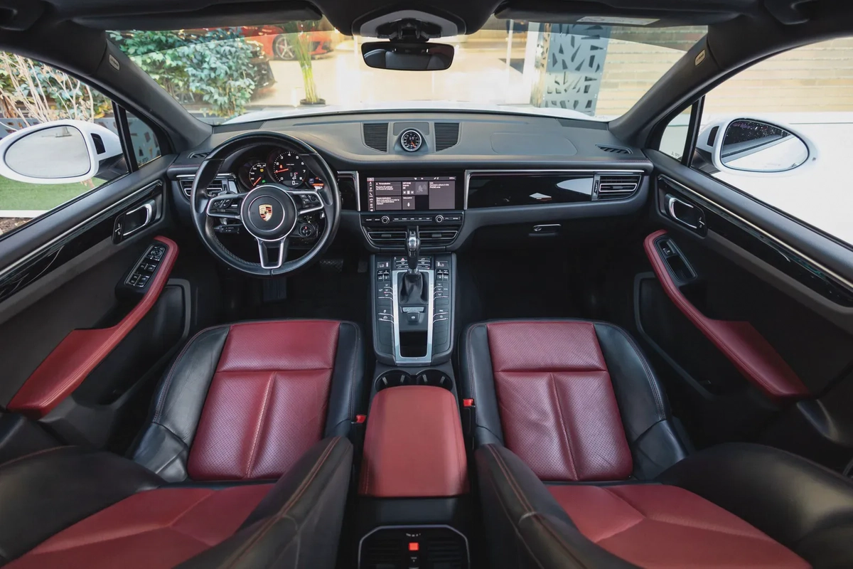 Porsche Macan 2021-17-17