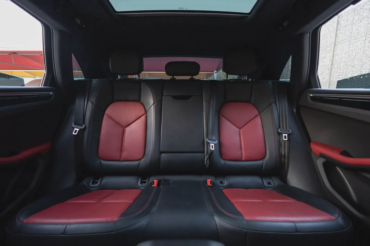 Porsche Macan 2021-2-2