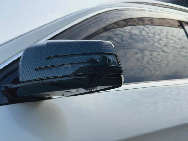 Mercedes-Benz E-Class E-300 l 4Matic l Japanese Specs Model - 2015