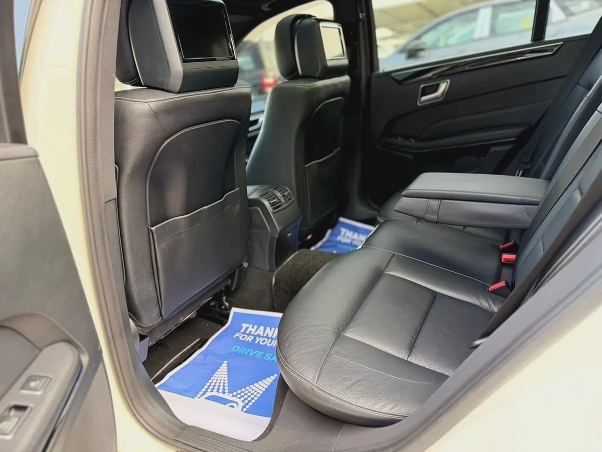 Mercedes-Benz E-Class E-300 l 4Matic l Japanese Specs Model - 2015-18-18