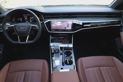 Audi A7 S-Line quattro 2025 GCC Specs-8000KM-UNDER WARRANTY  SERVICE-BRAND NEW-12