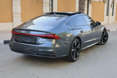 Audi A7 S-Line quattro 2025 GCC Specs-8000KM-UNDER WARRANTY  SERVICE-BRAND NEW-2