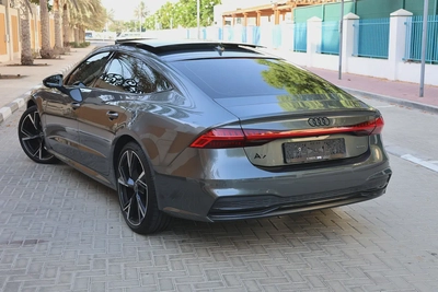 Audi A7 S-Line quattro 2025 GCC Specs-8000KM-UNDER WARRANTY  SERVICE-BRAND NEW-3