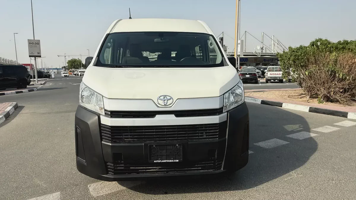Toyota Hiace GLS 2023 GCC Specs! 13seat! Excellent condition-1-1