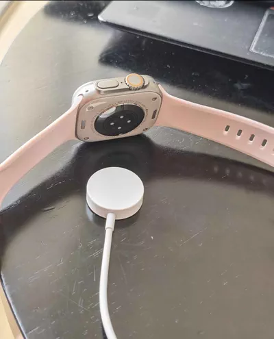 Apple Watch Ultra 49mm Titanium – Excellent Condition + Charger-1