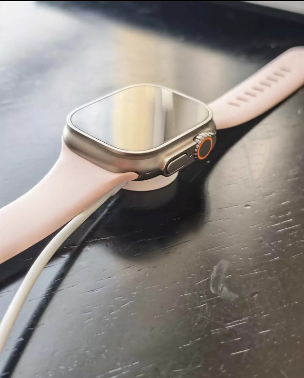 Apple Watch Ultra 49mm Titanium – Excellent Condition + Charger-2-2