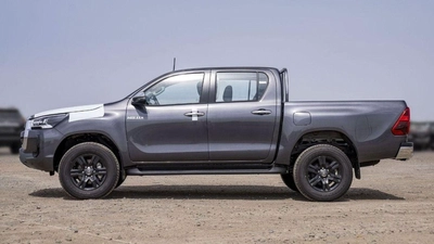 Toyota Hilux SGLX Toyota Hilux Sr5 2.4L Diesel 2024 full option for export only-4