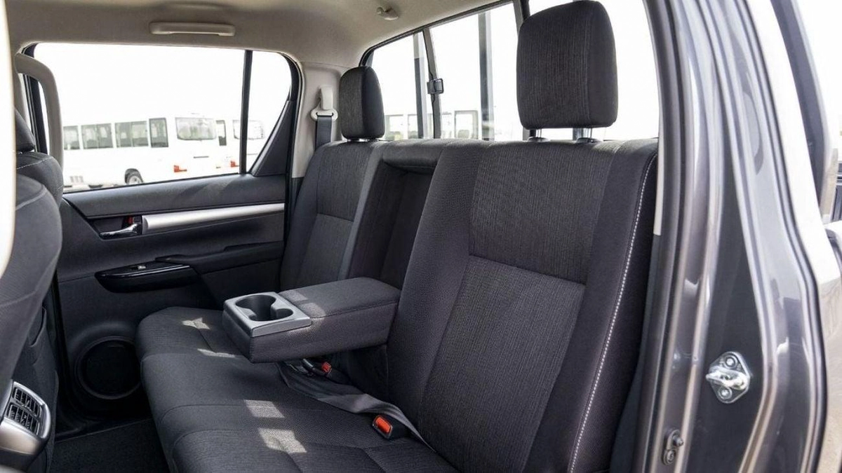 Toyota Hilux SGLX Toyota Hilux Sr5 2.4L Diesel 2024 full option for export only