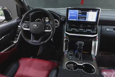Toyota Land Cruiser VXR 3.5 Twin Turbo 2026 GCC Specs Alfuttaim warranty-16