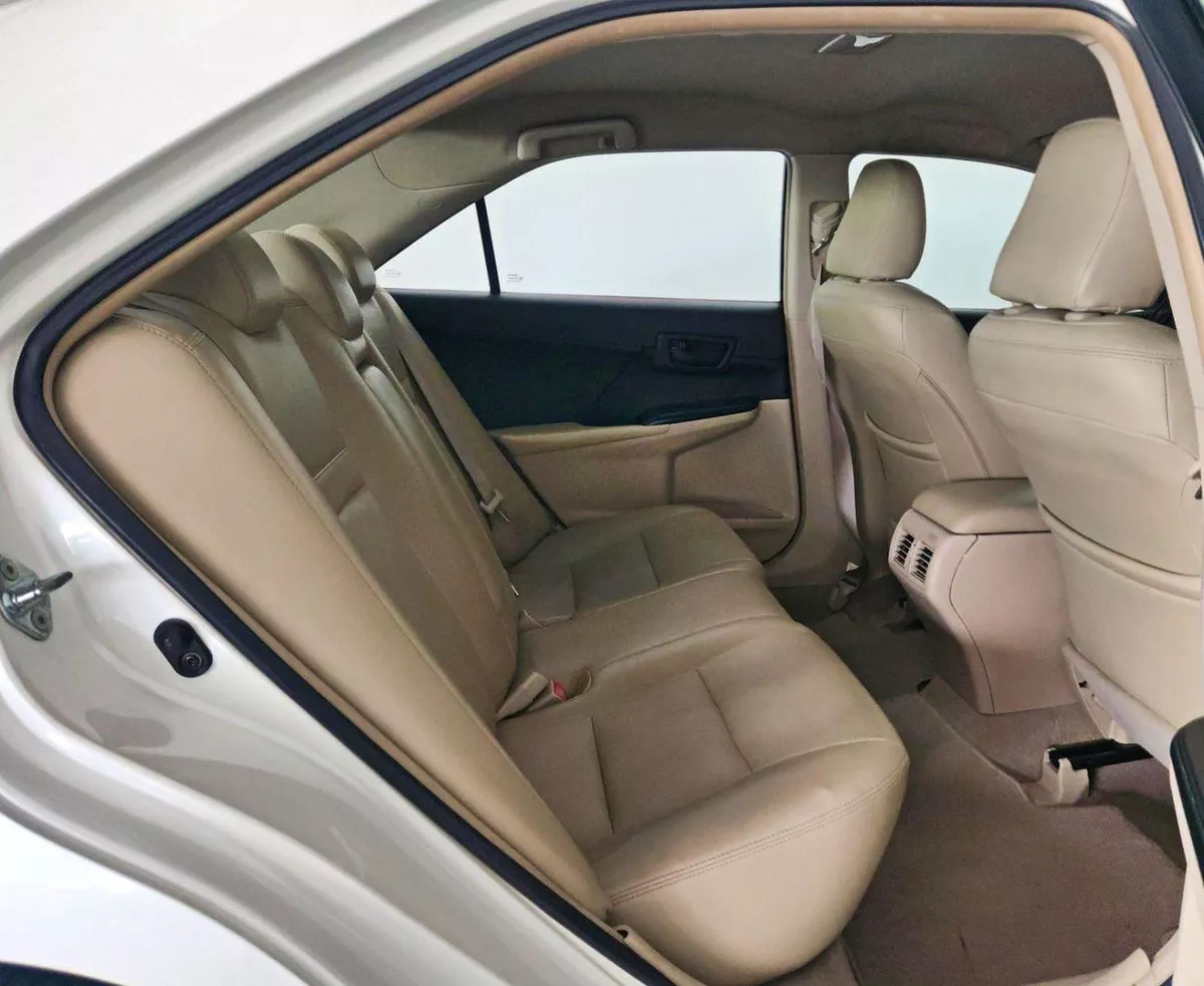 Toyota Camry SE S+ 2.5L-4CYL EXCELLENT CONDITION-9-0