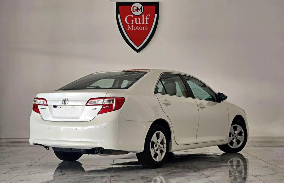 Toyota Camry SE S+ 2.5L-4CYL EXCELLENT CONDITION-3-0